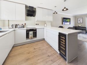 KITCHEN- click for photo gallery